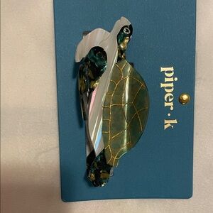 Piper.k Turtle Hair Clip